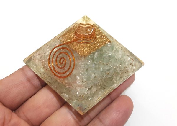 Green fluorite one chakra reiki coil orgone pyramid,50mm orgone real fluorite chips pyramid - Image 7