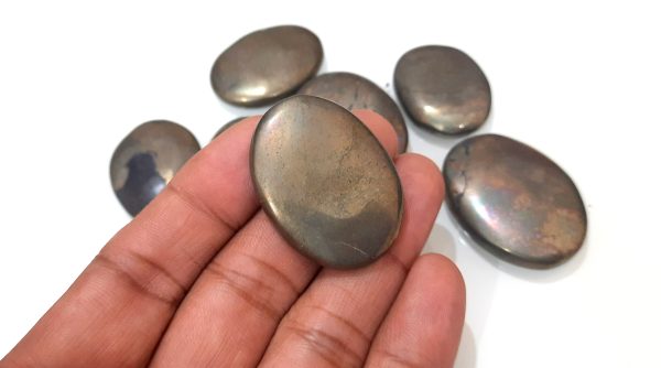 PYRITE OVAL PALM WORRY STONE - Image 6