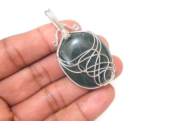 NATURAL GREEN JADE STONE CHAKRA WIREWRAPPED PENDANT - Image 8